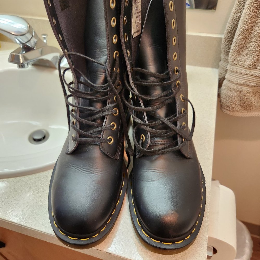 Doc Martens #1460 Air Wair Boots